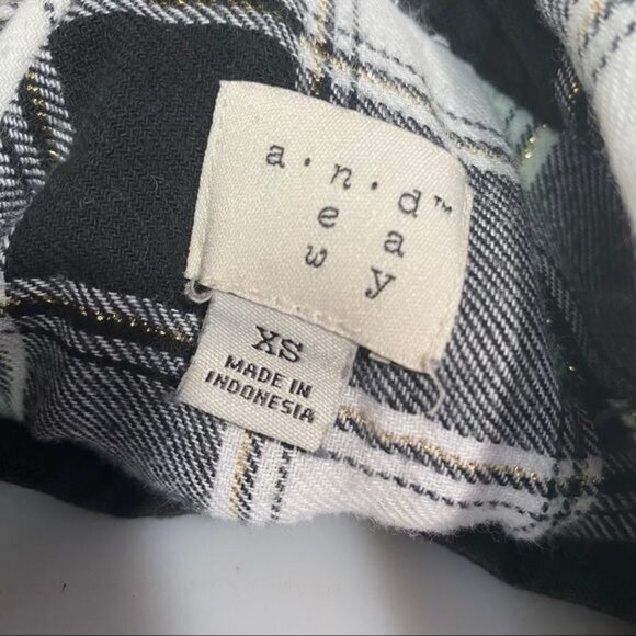A New Day Gold Stitch Black and White Flannel Plaid Button Down Shirt Size XS - Picture 2 of 9